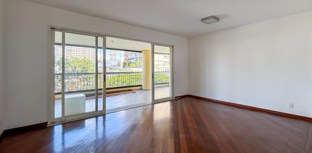 Apartamento para alugar com 214m², 4 quartos e 4 vagas - Foto 2
