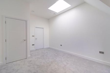 4 bedroom terraced house to rent - Photo 3