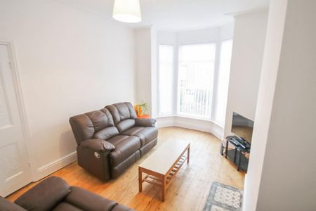 3 bedroom terraced house to rent - Photo 3