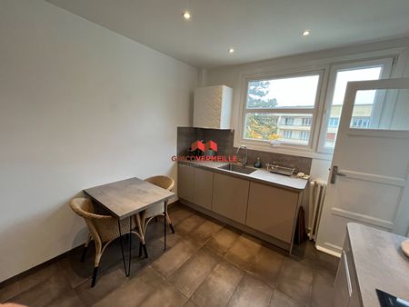 Location Appartement 4 pièces 93m² - Photo 4