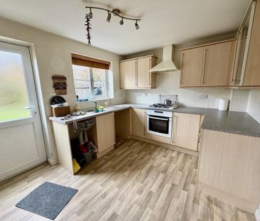 2 bedroom semi-detached house to rent - Photo 3