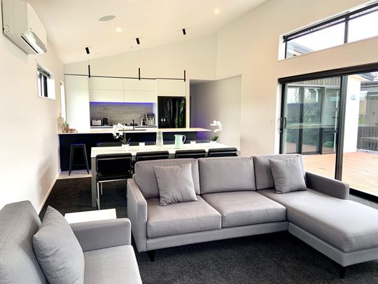 Wigram, 4 bedrooms - Photo 1