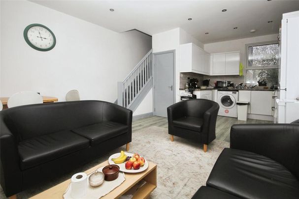 3 bedroom apartment to rent - Photo 1