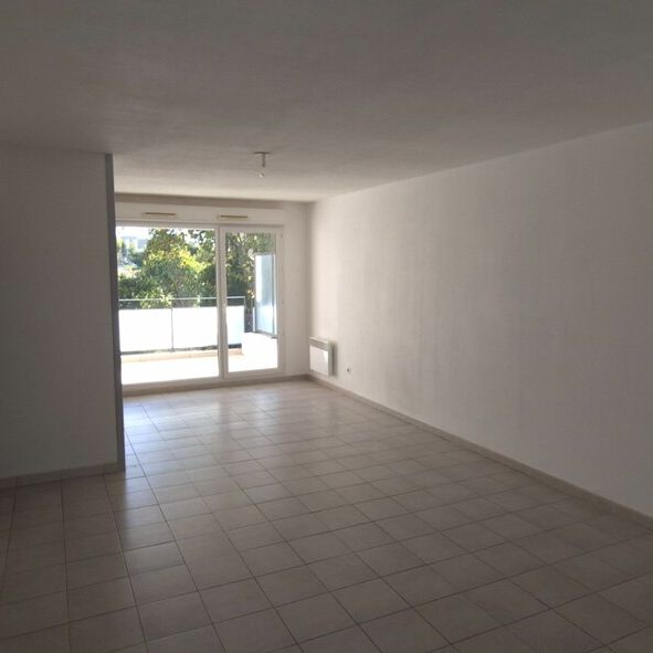 Location Appartement 3 pièces 62m² ISTRES 13800 - Photo 1