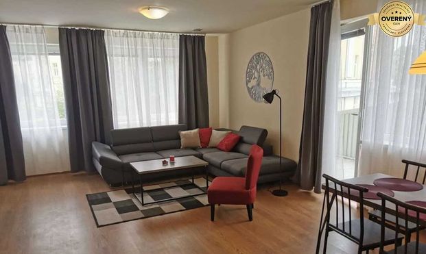 Veľmi pekný 2-izbový byt s terasou v širšom centre Popradu na prenájom - Fotografia 1