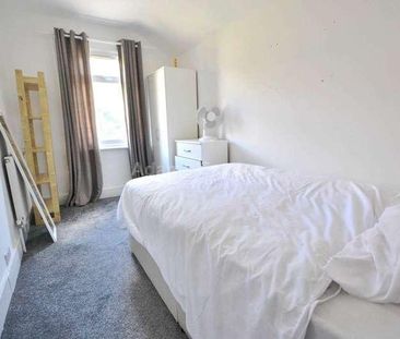 Brighton Road, Reading, RG6 - Photo 2
