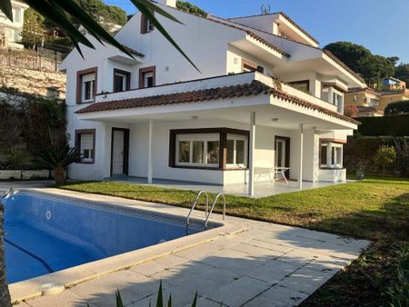 4 room luxury House for rent in Cabrils, Catalonia - Photo 4