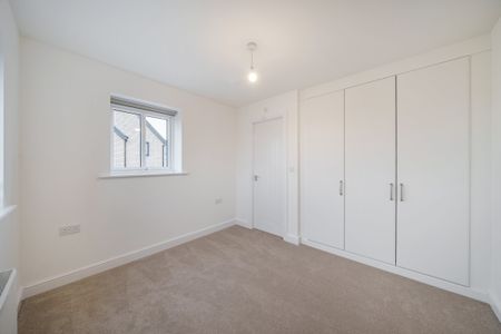 Kingfisher Drive, Northampton - Photo 3