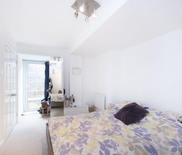 3 bedroom flat to rent - Photo 1