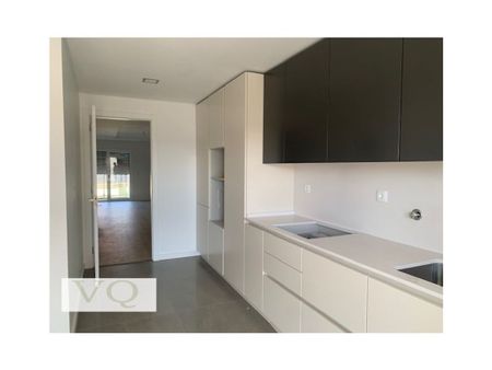 2 room luxury Apartment for rent in Cascais, Lisbon - Photo 2