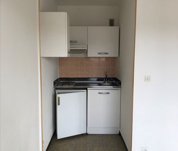 Location Appartement 1 pièce 27m² - Photo 3