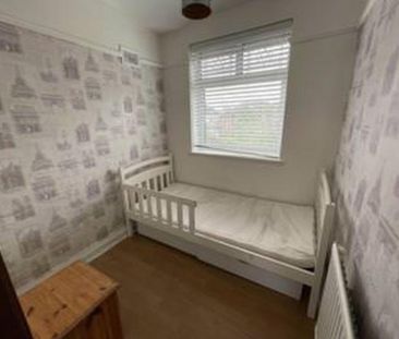 5 bedroom semi-detached house to rent - Photo 5