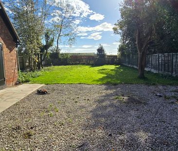 2 bedroom semi-detached to let - Photo 4