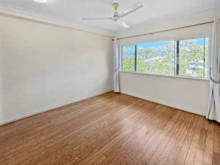 Comfort & Convenience in Cairns North – Spacious 2-Bedroom Apartment - Photo 2