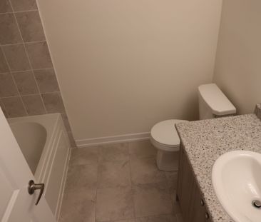 For Lease - 1541 Hilson Heights, Milton, Ontario - Photo 3