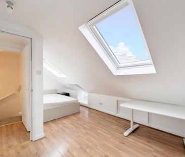 5 bedroom terraced house to rent - Photo 4