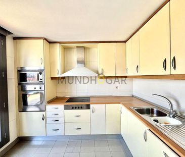 Luxury penthouse for rent in Madrid, Spain - Photo 4