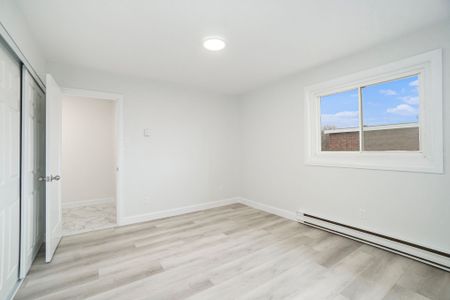 For Lease - 484 Queen Mary Street Unit# 6, Overbrook - Castleheights and Area, Ontario - Photo 4