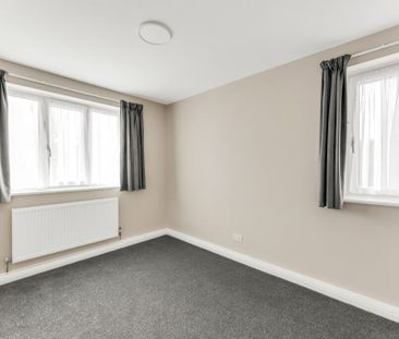 2 Bedroom Apartment To Let - Photo 2