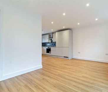 2 bedroom semi-detached house to rent - Photo 3