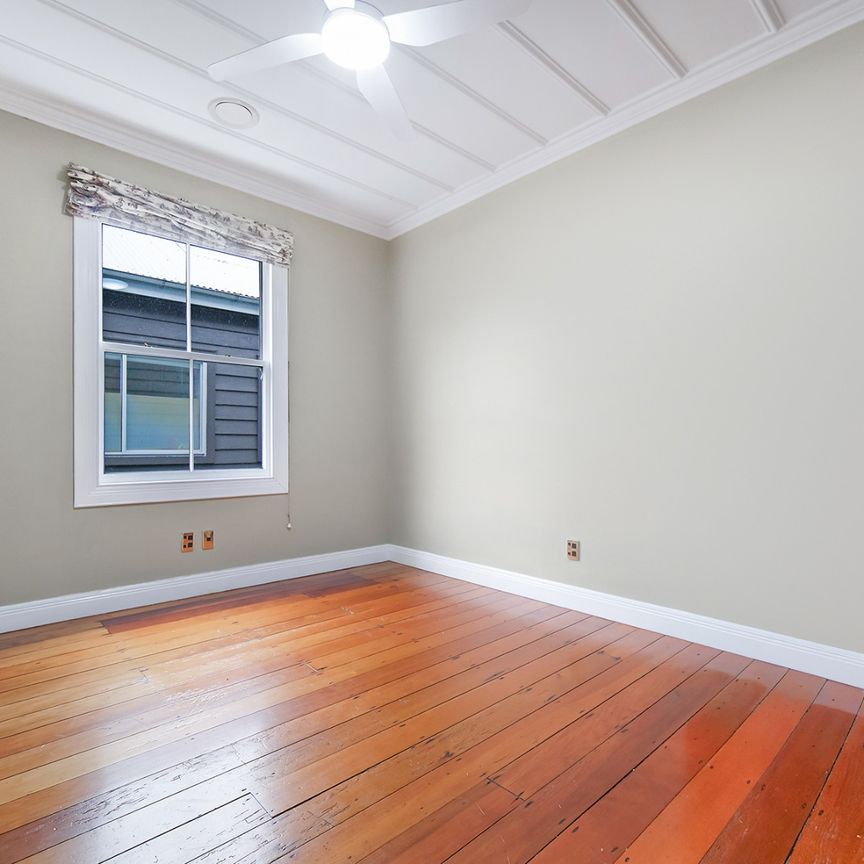 Spacious Character Home in Mt Eden village - Photo 1
