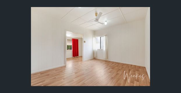 TIDY, BRIGHT HOME IN A SOUGHT AFTER LOCATION! - Photo 1