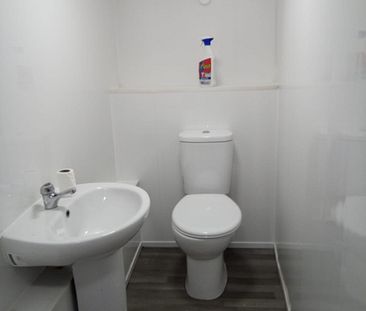 Fully Renovated Flat in Stockton-on-Tees - Photo 4