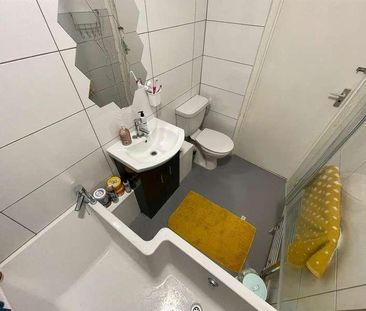 Amble Grove, Sandyford, NE2 - Photo 3