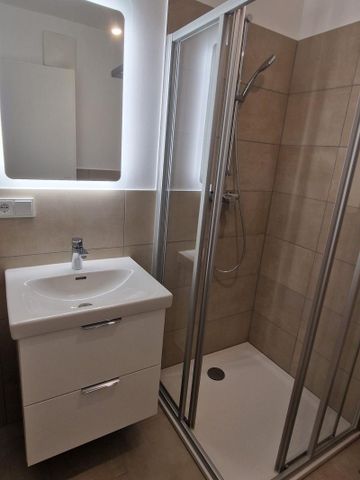 GENERALSANIERTE 1-Zimmerwohnung Top 7 inkl. überdachten Stellplatz - Photo 3