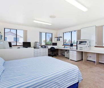 Coastal Comfort in Hillarys - Photo 5