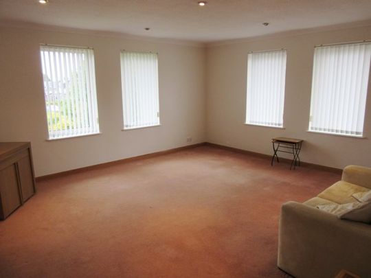 47 Hilton Heights, AB24 4QE, Aberdeen - Photo 1