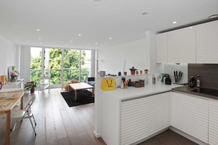 Price £3,000 pcm - Available Now - Part Furnished - Photo 2