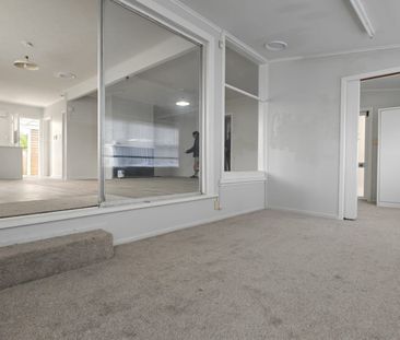 Property Management37 Cobham Crescent, Kelston - House for Rent - Photo 1