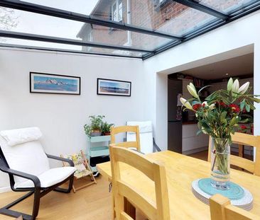 3 bedroom terraced house to rent - Photo 3