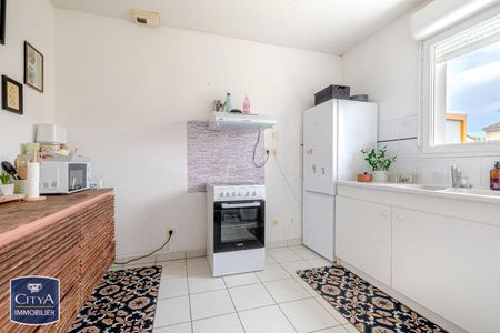 Location Maison 3 pièces 62m² BEAUNE LES MINES 87280 - Photo 2