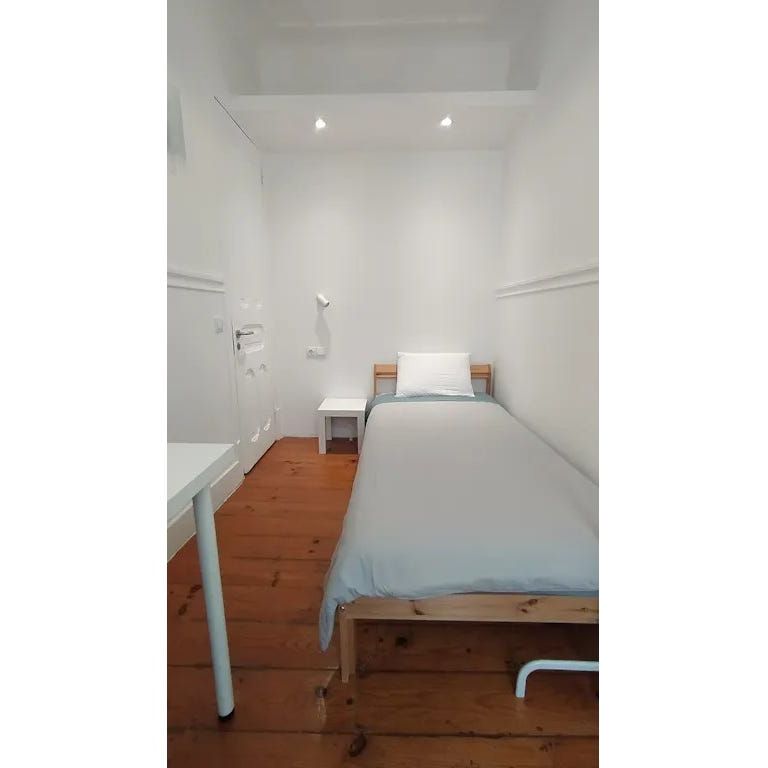 Rua Azedo Gneco, Lisbon, Lisbon 1350-035 - Photo 1