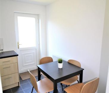 2 bedroom semi-detached house to rent - Photo 4
