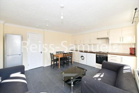 5 bedroom terraced house to rent - Photo 3