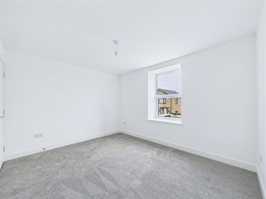 3 bedroom apartment to rent - Photo 1