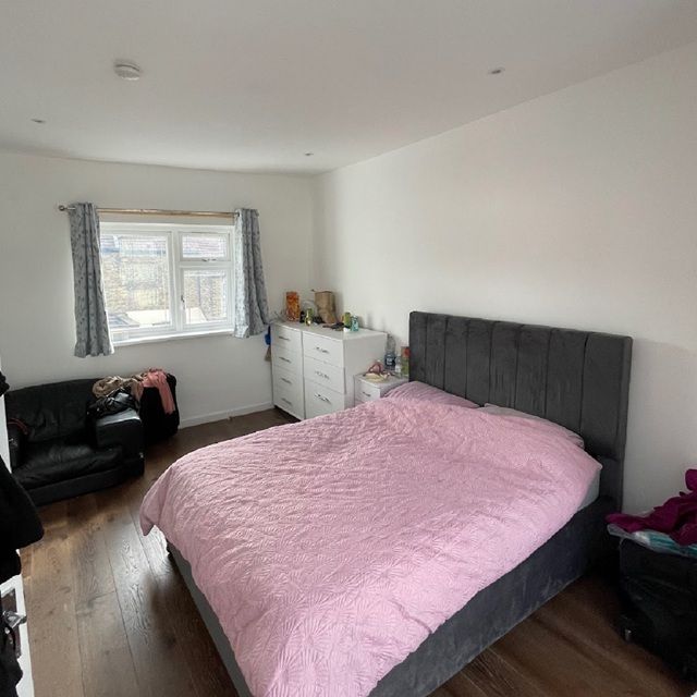 Room in a Shared House, Westbury Terrace, E7 - Photo 1