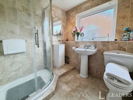 2 bedroom bungalow to rent St. Marys Close, Panfield, Braintree, Essex, CM7 - Photo 5