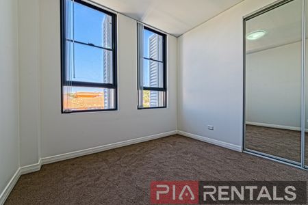 Modern one bedroom apartments now for leasing - Photo 5