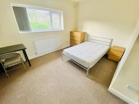 6 bedroom terraced house to rent - Photo 3