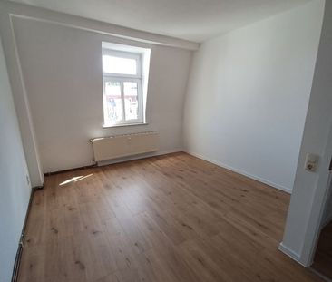 Frisch renovierte 2 Raum Wohnung Wilkau-HaÃlau ab sofort zu vermieten - Photo 2