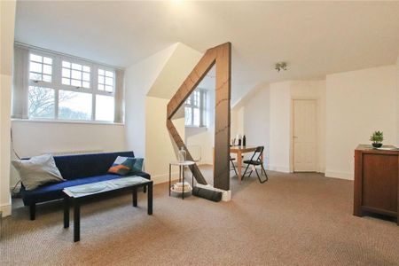 2 bedroom penthouse to rent - Photo 3