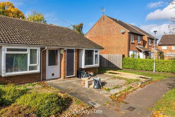 Cheriton Close, St. Albans, AL4 - Photo 1