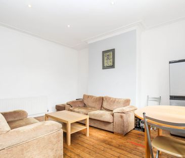 4 bedroom terraced house to rent - Photo 5