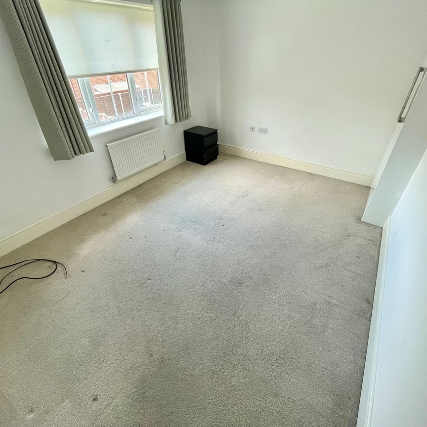 Pond Way, Wymondham - Photo 1