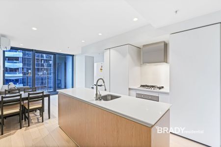 2710/135 A'beckett Street, Melbourne - Photo 2