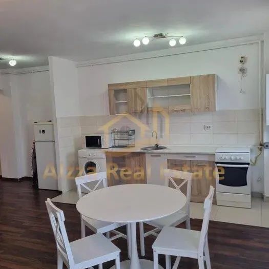 ALZZA REAL ESTATE-- apartament 1 cameră 40mp + 10mp balcon etajul 5 din 6 orientare est . Apartamentul se predă mobilat și utilat - Photo 1